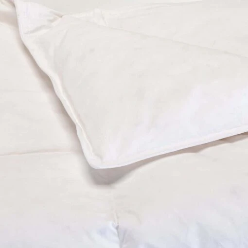 CANTABRIE - Couette Légère En Percale De Coton Et Duvet De Canard - Blanc 260x240cm -Magasin De Literie COUETTE CANTABRIE 27322420 Z 1